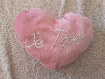 Coussin peluche cœur