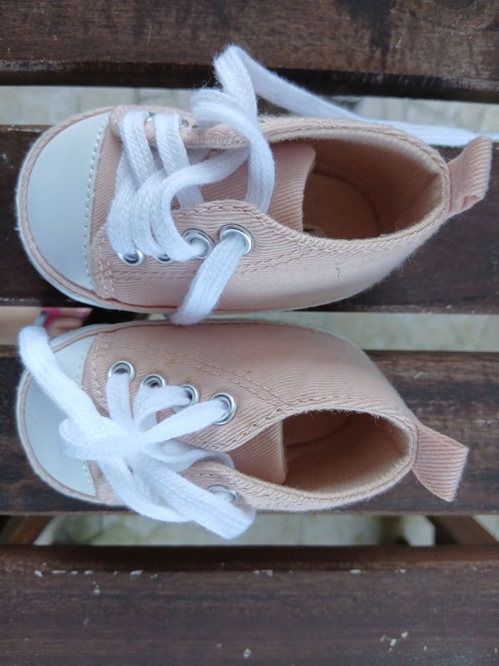 chaussure en toile 3-6 mois