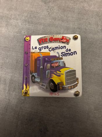 Livre, petit garçon, le gros camion de Simon