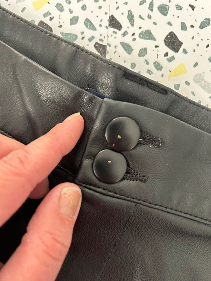 Short en similicuir - photo numéro 5