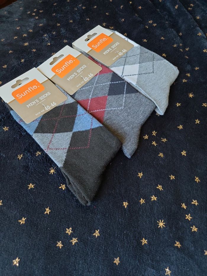 3 paires de chaussettes homme élégante Neuves. - photo numéro 2