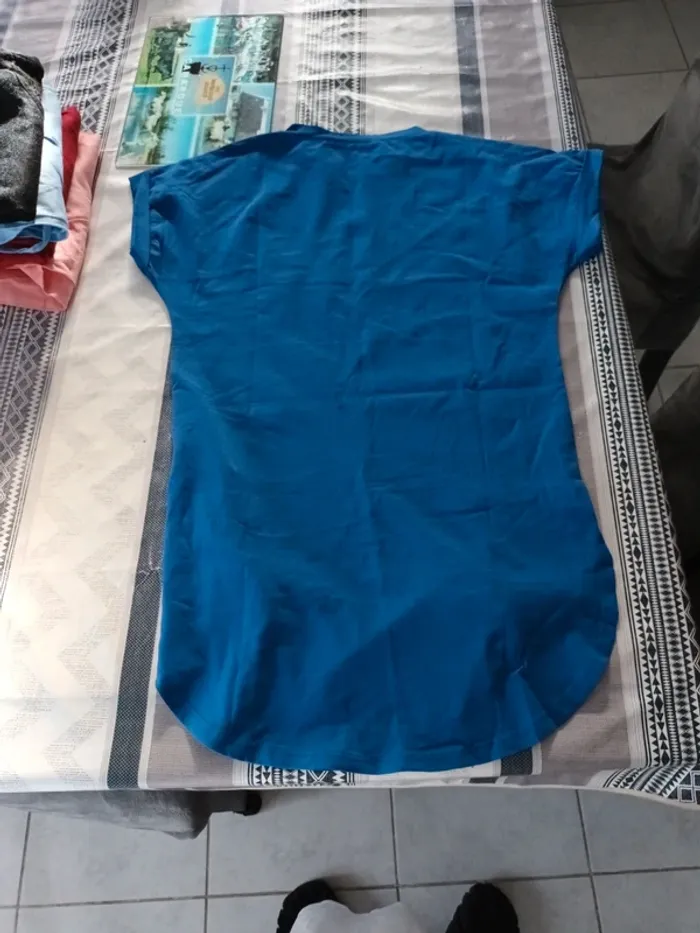 T-shirt bleu bic - photo numéro 3