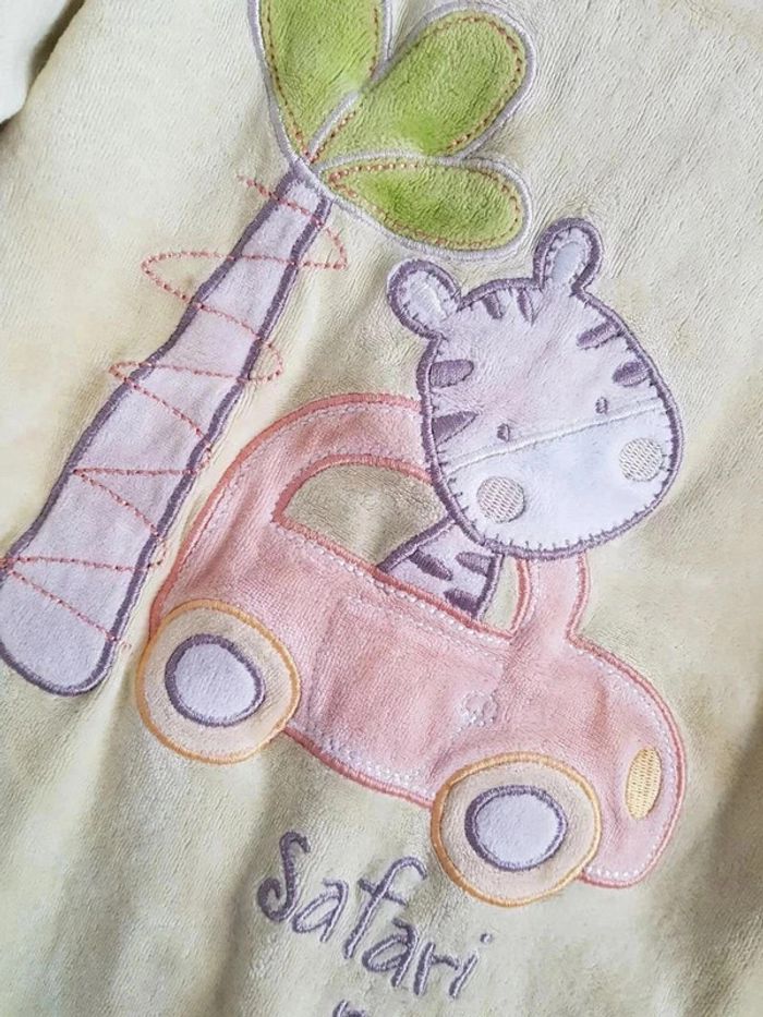 Pyjama en velours taille 12 mois - photo numéro 2