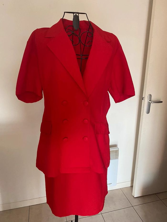 Ensemble tailleur rouge