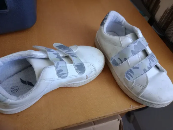 Basket blanche taille 27
