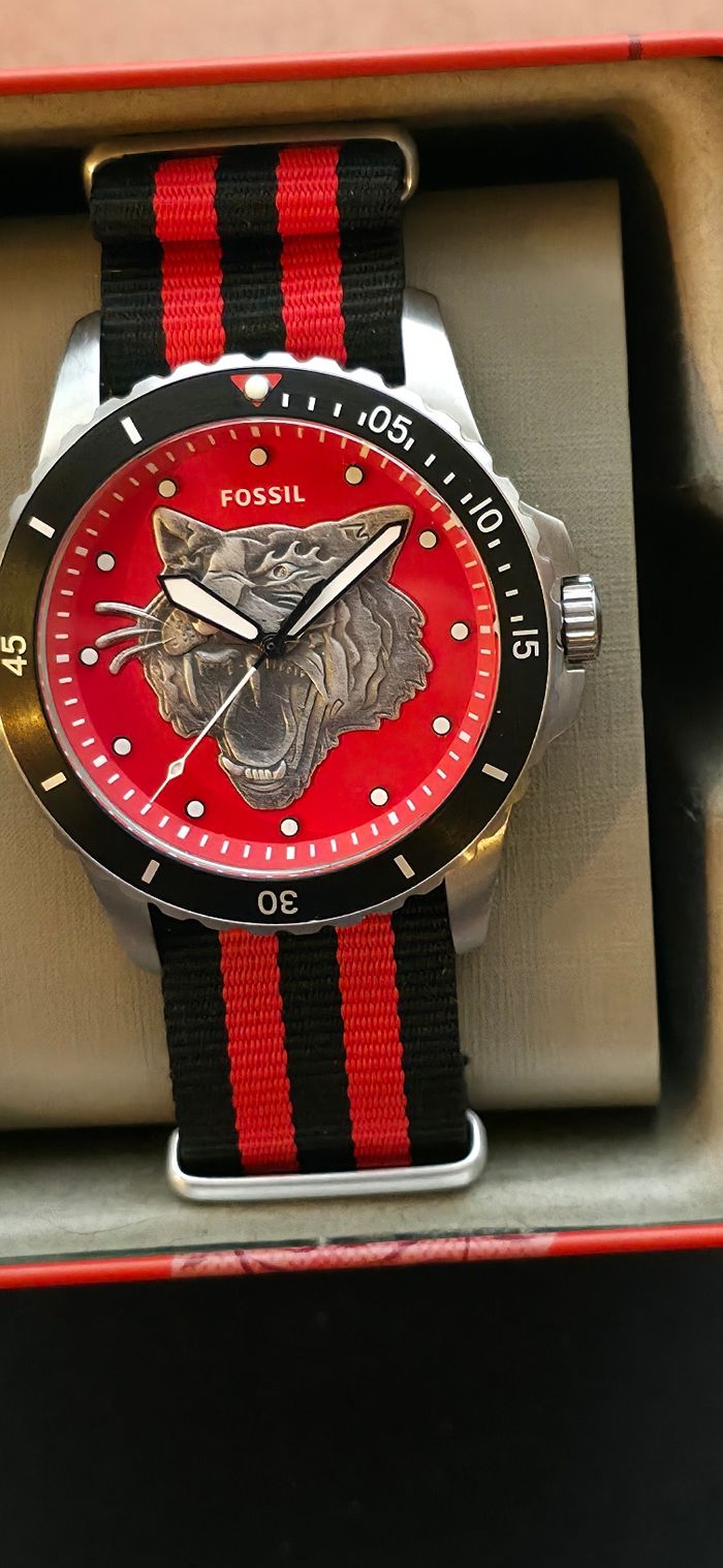 Montre Fossil – Édition Spéciale Loup – Excellent État - photo numéro 5