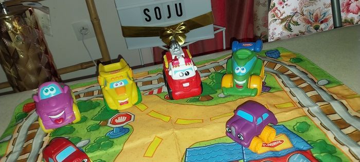 Ensemble véhicules et tapis by Playskool Excellent état - photo numéro 3