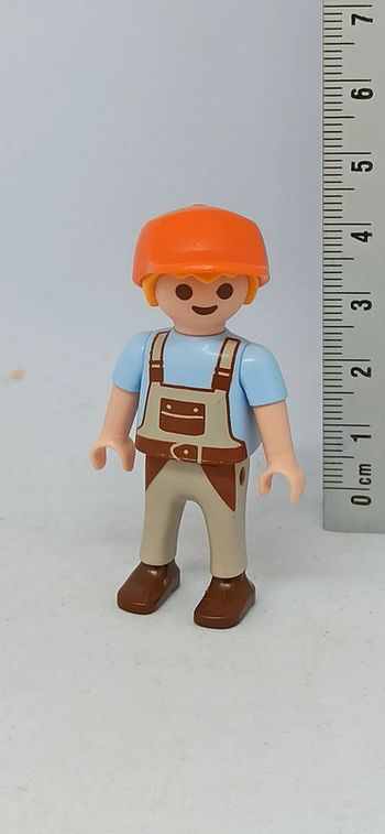 Enfant garçon gavroche avec casquette orange et cotte playmobil