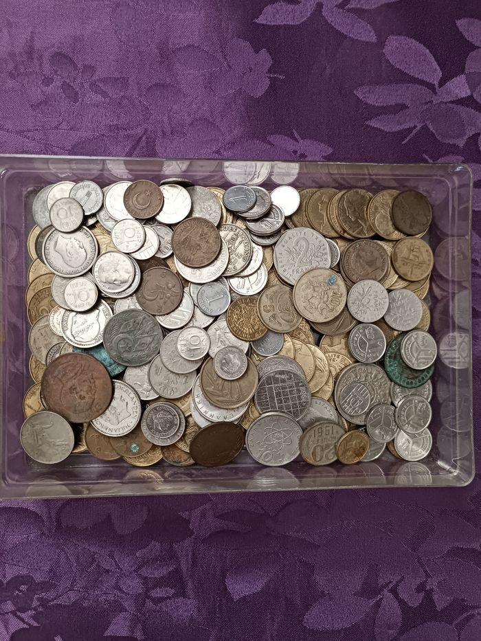 Lot d'anciennes pièces de monnaie française et étrangère