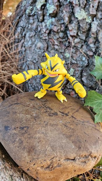 Super figurine Pokemon Nintendo elektek