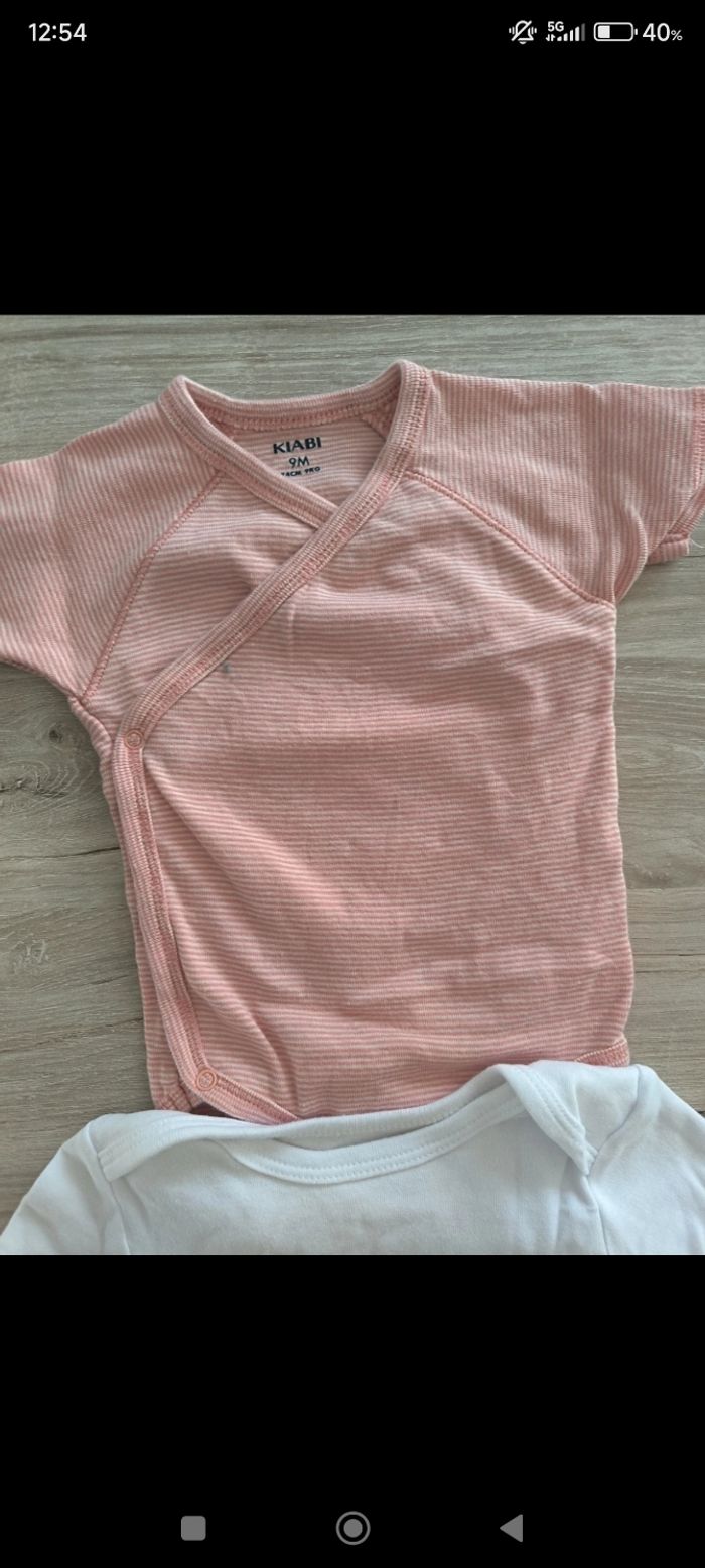 Bodies taille 9 mois - photo numéro 3