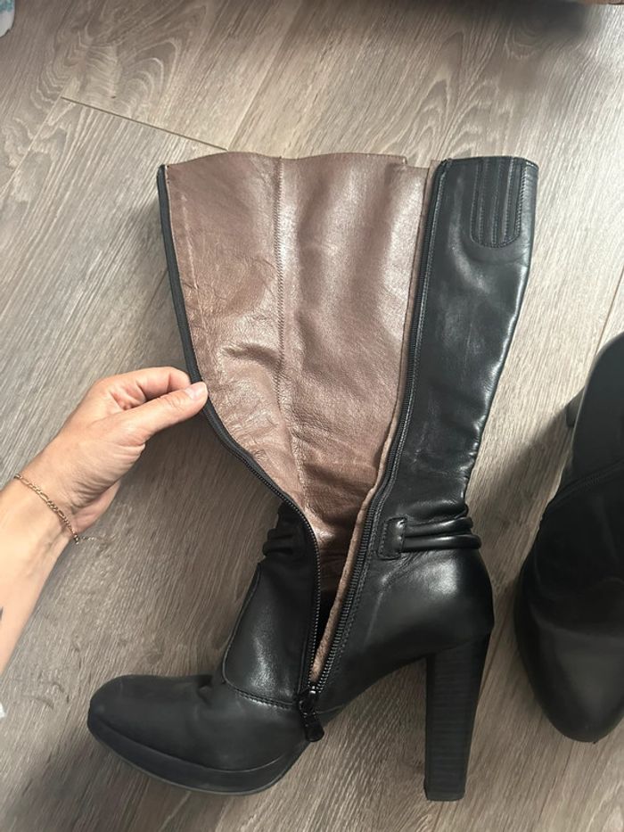 Bottes noires à talons - photo numéro 8