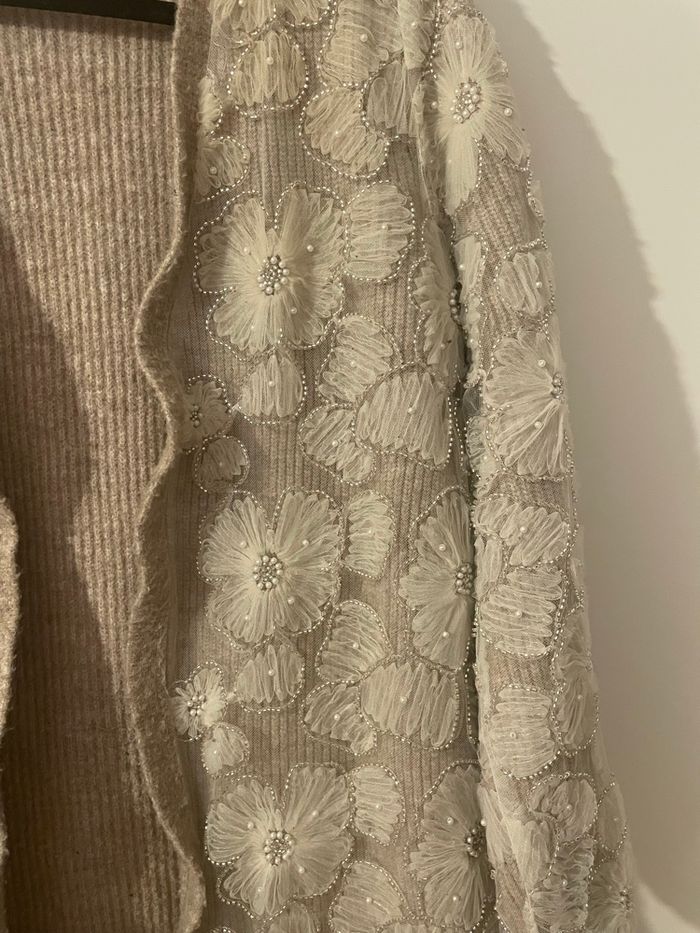 Gilet en laine brodé de perle - photo numéro 4