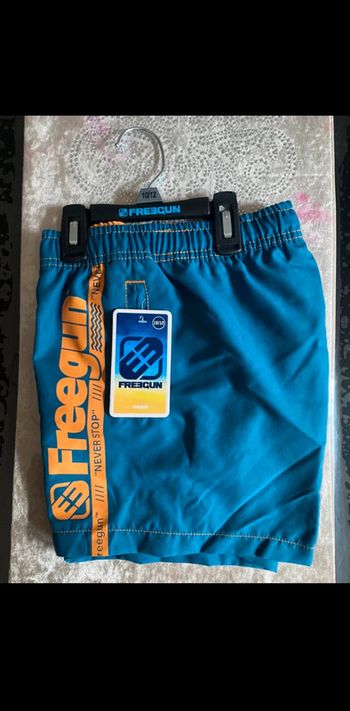 Freegun short de bain taille 10/12 ans neuf
