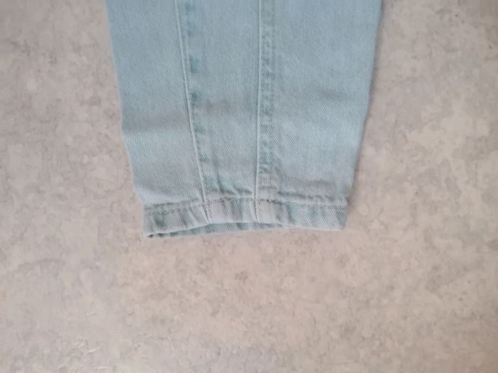 Jeans bleu ciel cintrée - photo numéro 2