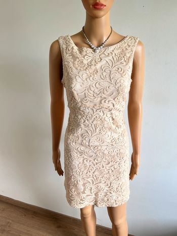 Robe beige sans manches avec sequins Naf Naf taille 36 bon état