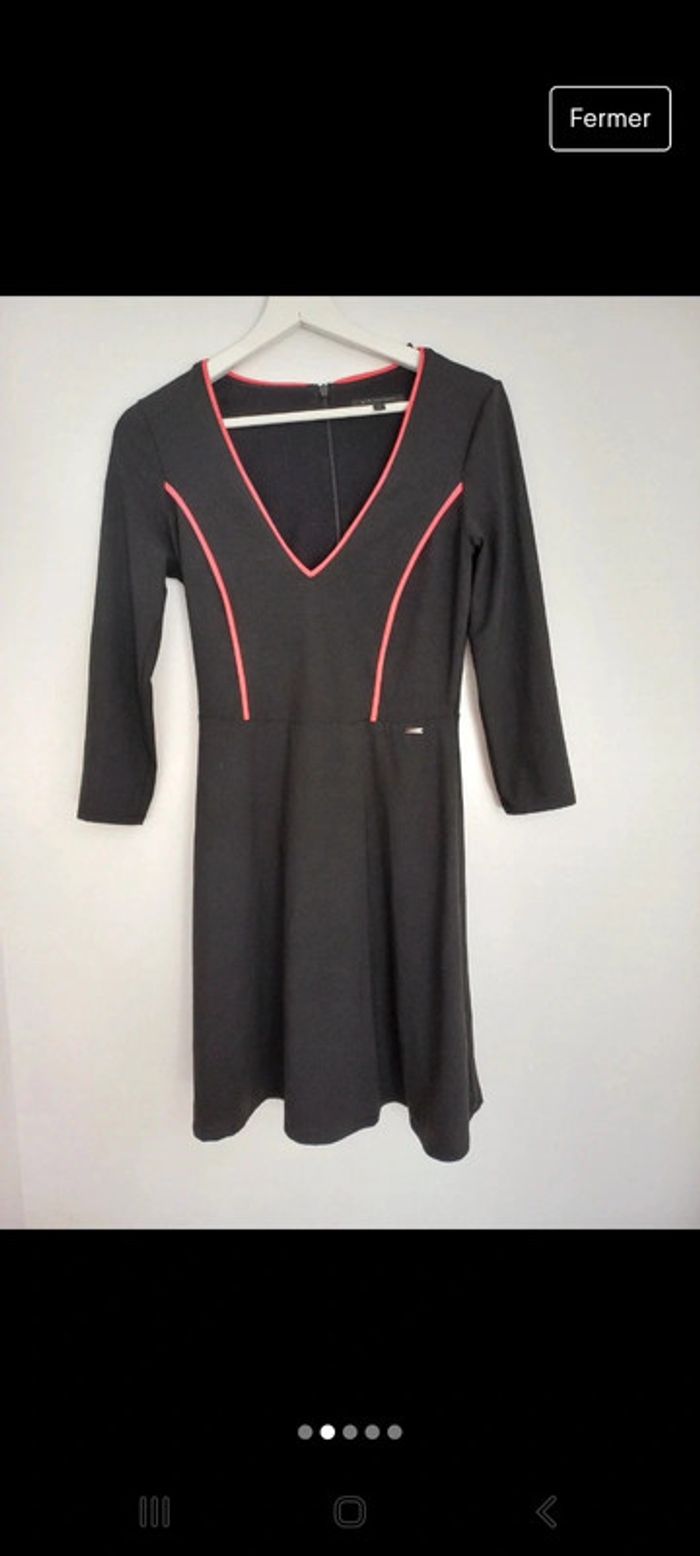 Robe noire liseret fushi Armani - photo numéro 2