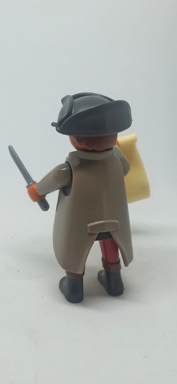 Homme pirate avec manteau long et carte playmobil - photo numéro 5