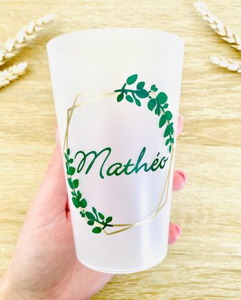 Gobelet personnalisé avec prénom des invités | cadre avec feuilles/feuillage
