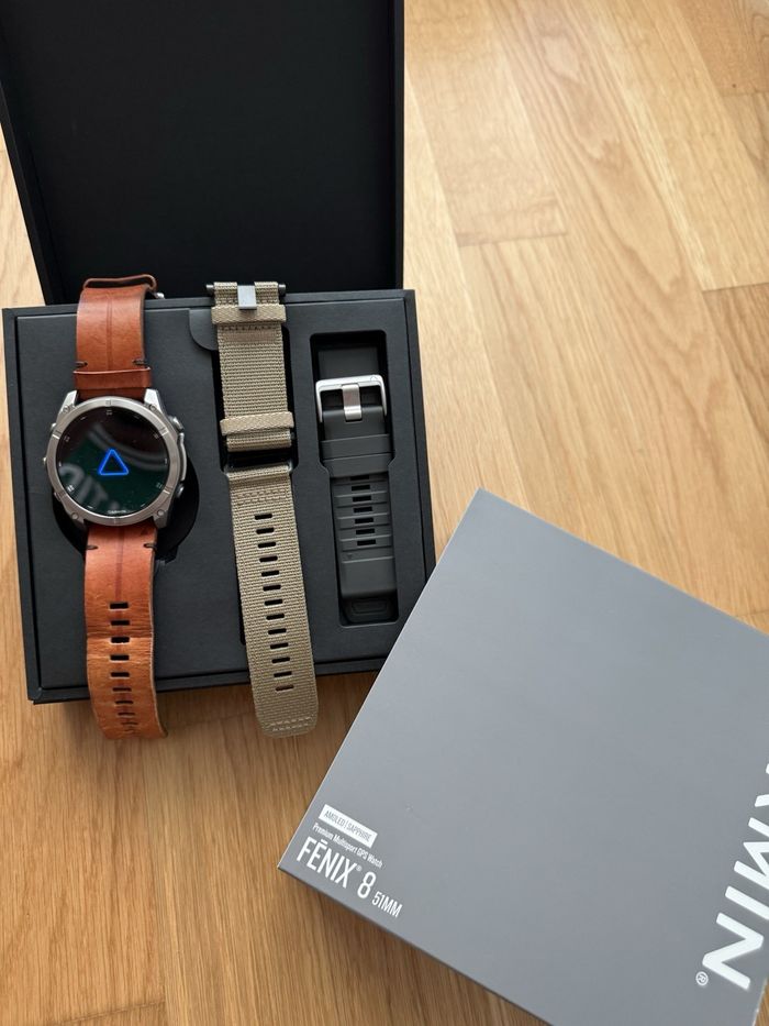 Garmin Fenix 8 51mm AMOLED Sapphire Titanium avec bracelet supplémentaire - photo numéro 2