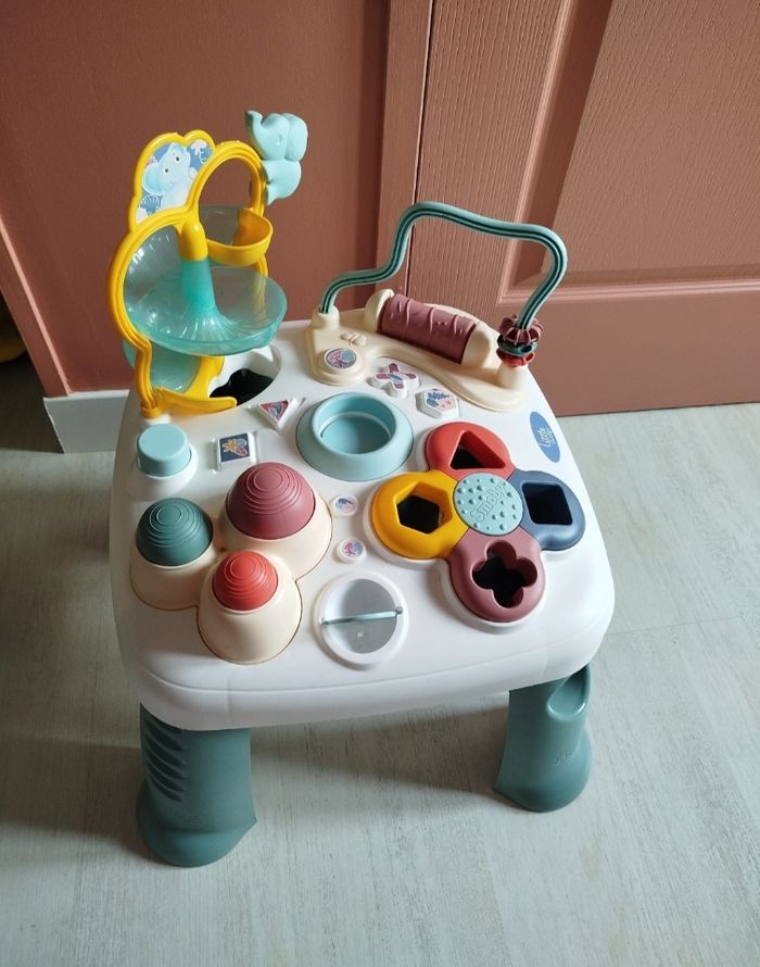 Table d'activités - photo numéro 2