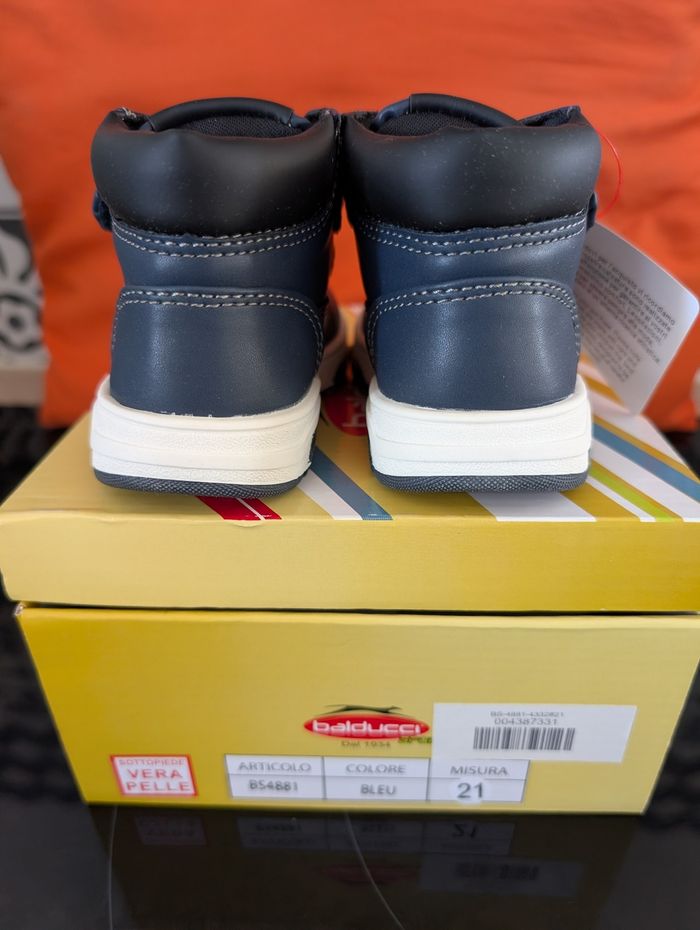 Chaussures garçon. Taille 21. Neuf. Balducci - photo numéro 2