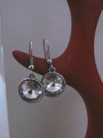 boucle d'oreille imitation diamant