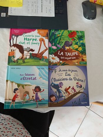 4 livres hachette