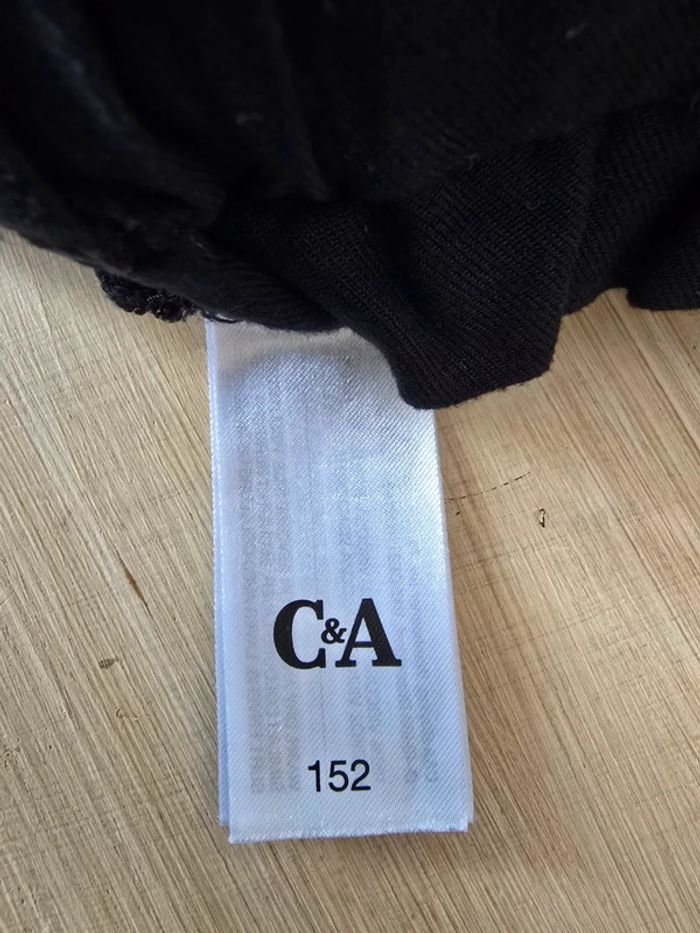 Short noir c&a t.12 ans - photo numéro 3