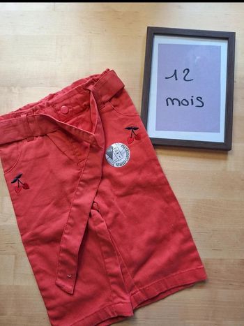 Pantalon pour fille taille 12mois marque mot d'enfants neuf sans étiquette
