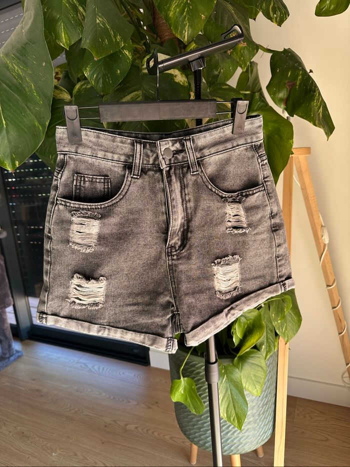 Short gris
