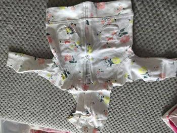 Gilet fleuri carter's en 3 mois neuf 