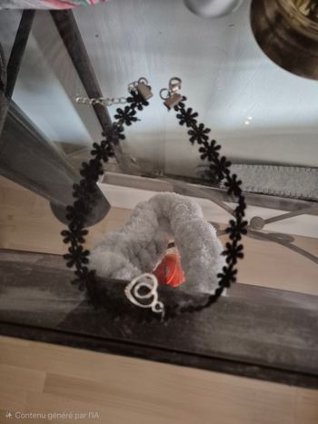 Collier ras du cou