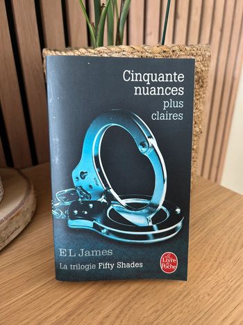 Livre Cinquante nuances plus claires