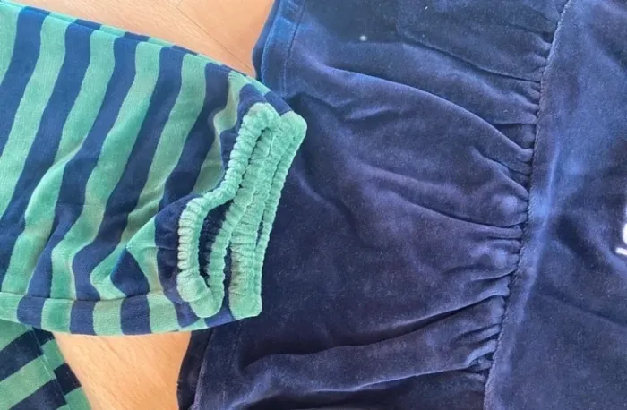 Superbe Pyjama en velours Woody taille 8 ans val 49e Neuf - photo numéro 2