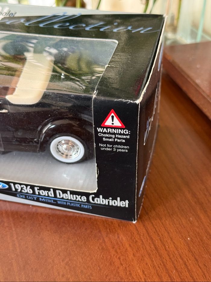 Welly - 1936 Ford Deluxe Cabriolet (1:24) - photo numéro 5