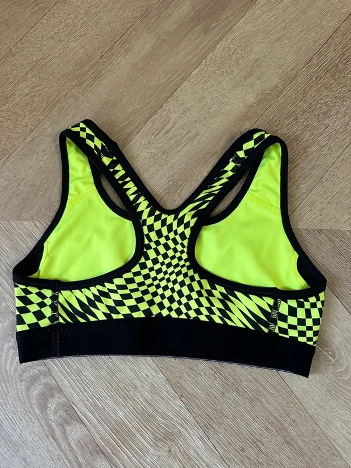 Brassière de sport Nike jaune et noire taille 34 - photo numéro 3