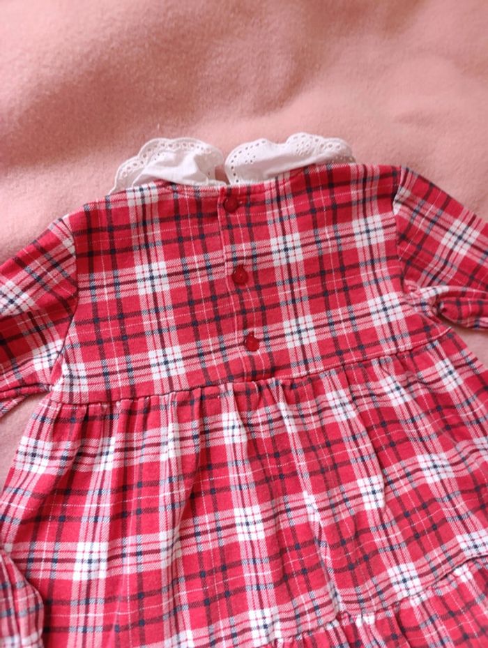 Robe rouge à carreaux 23 mois - photo numéro 4