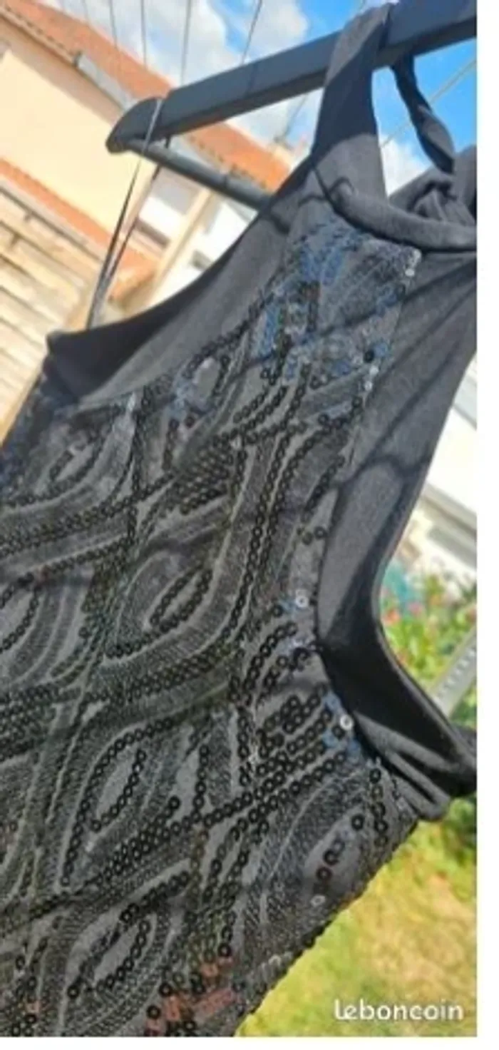 Débardeur noir à paillettes