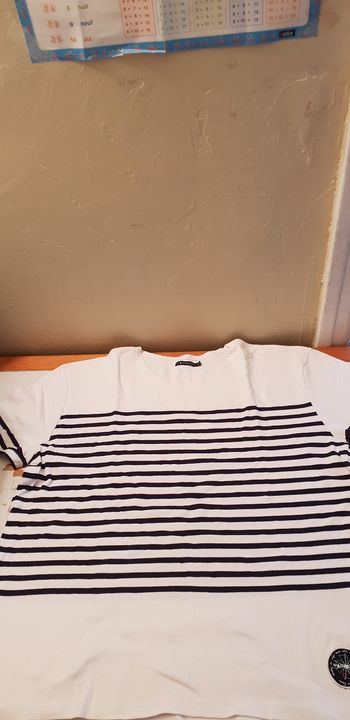 Tee shirt