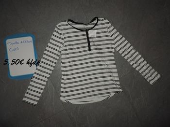 tee shirt manche longue C&A taille 11-12 ans