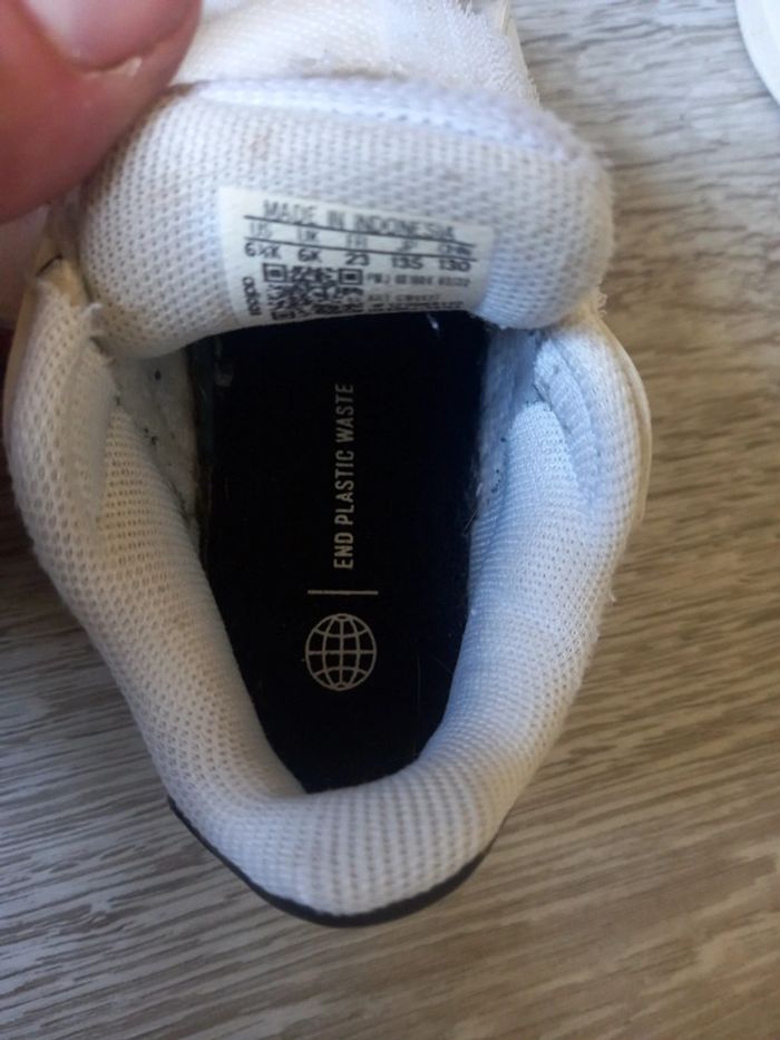 Baskets Adidas pointure 23 - photo numéro 10