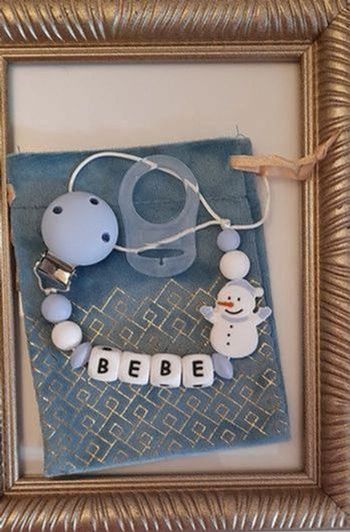 Attache tétine personnalisé avec adaptateur et pochette cadeau