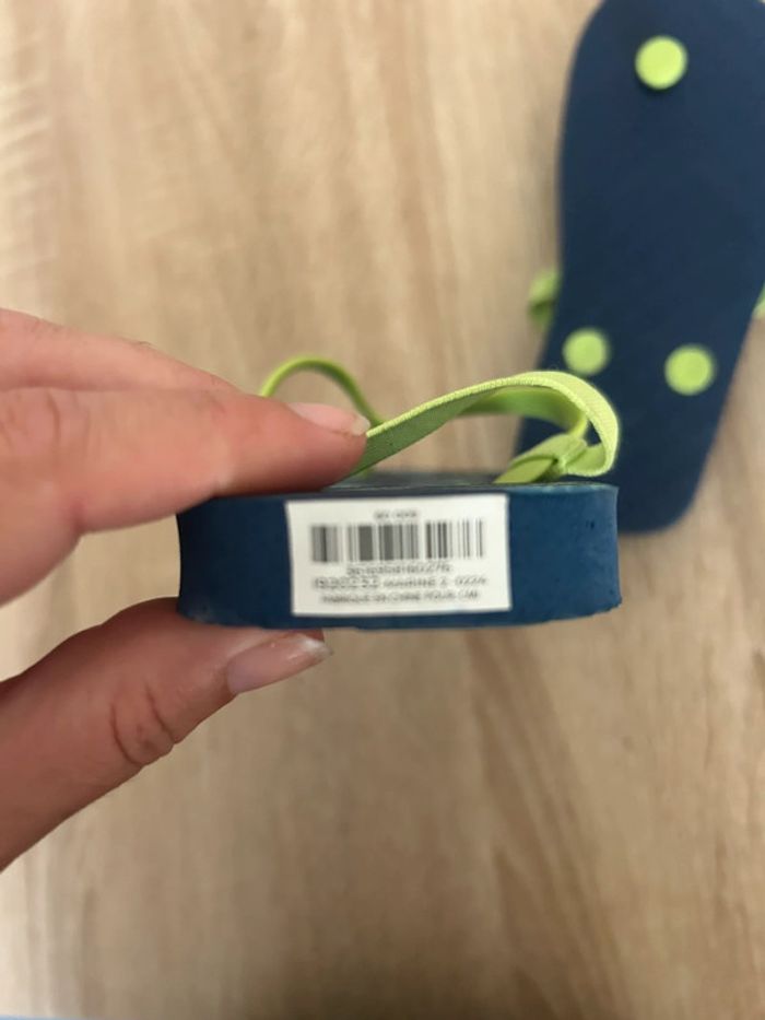 Tong neuve 27/28 avec attache derrière - photo numéro 3