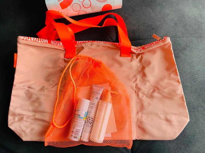 Sac de plage neuf box produit hygiène Neuf
