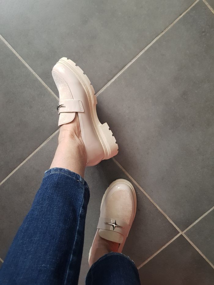 Magnifique mocassins beige pointure 36 neuve - photo numéro 2
