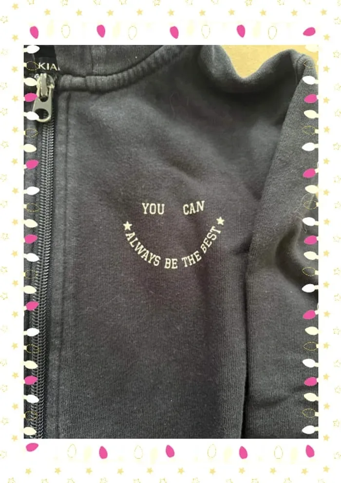 🖤 Gilet zippé à capuche – Kiabi – Taille 8 ans 🖤 - photo numéro 3