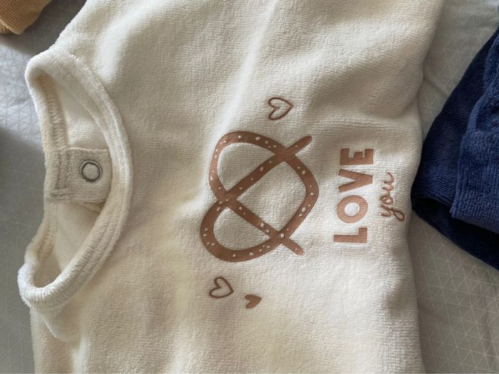 Lot pyjamas - photo numéro 3