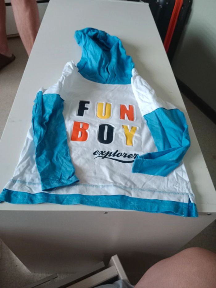 2 t-shirt manches longues a capuche - photo numéro 2