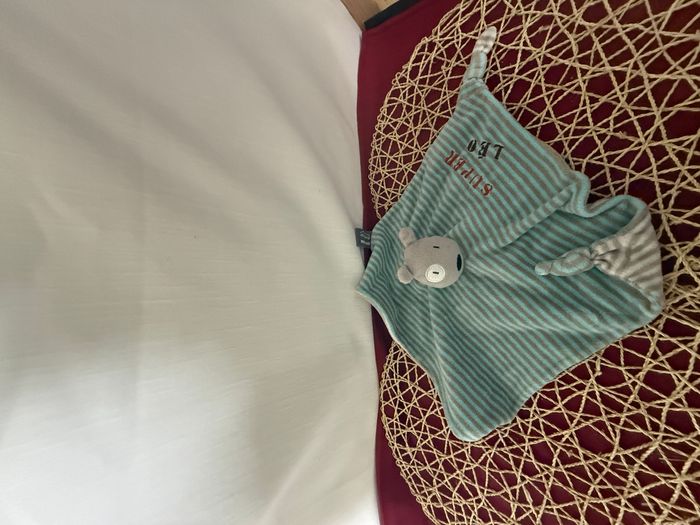 Doudou plat chien gris bleu rayé Super Léo ORCHESTRA PREMAMAN - photo numéro 4